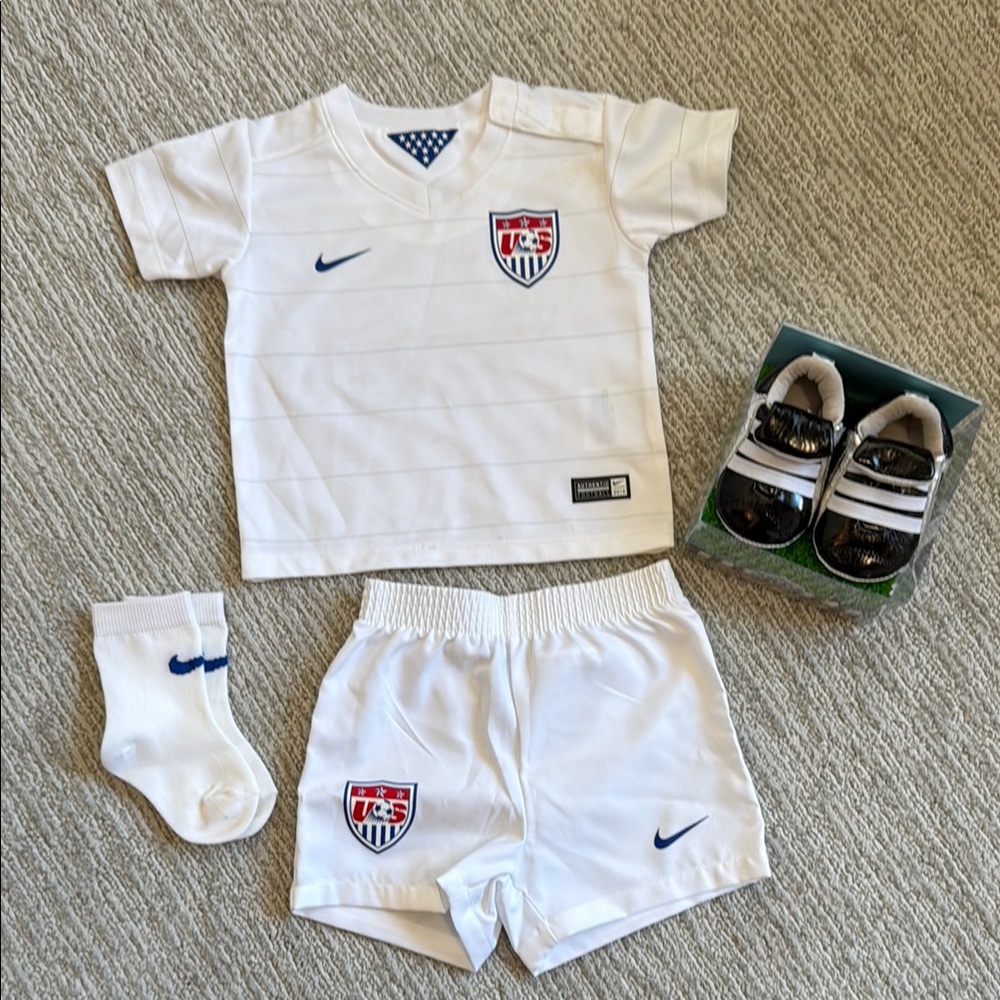 Nike US Soccer Kit 3-6 mos with First Cleats 0-6 mos